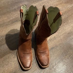 Ariat women boots